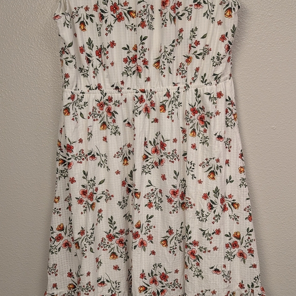 LC Lauren Conrad Floral Cotton Dress - White, Red Vintage Look - Picture 2 of 6